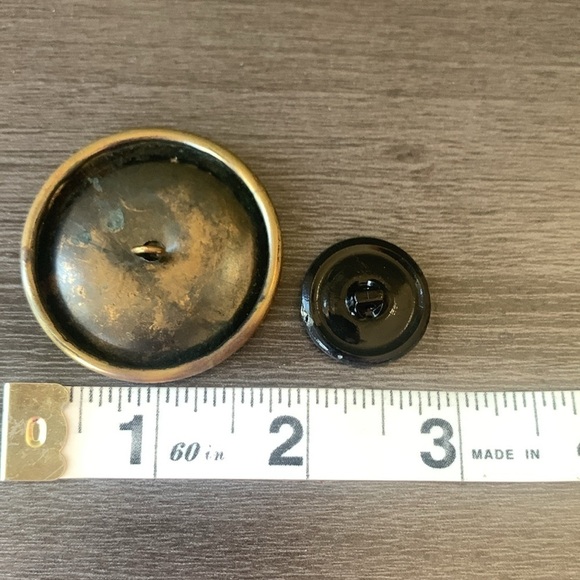 Buddha‎ and Flower Buttons Set of 4 - Picture 7 of 12